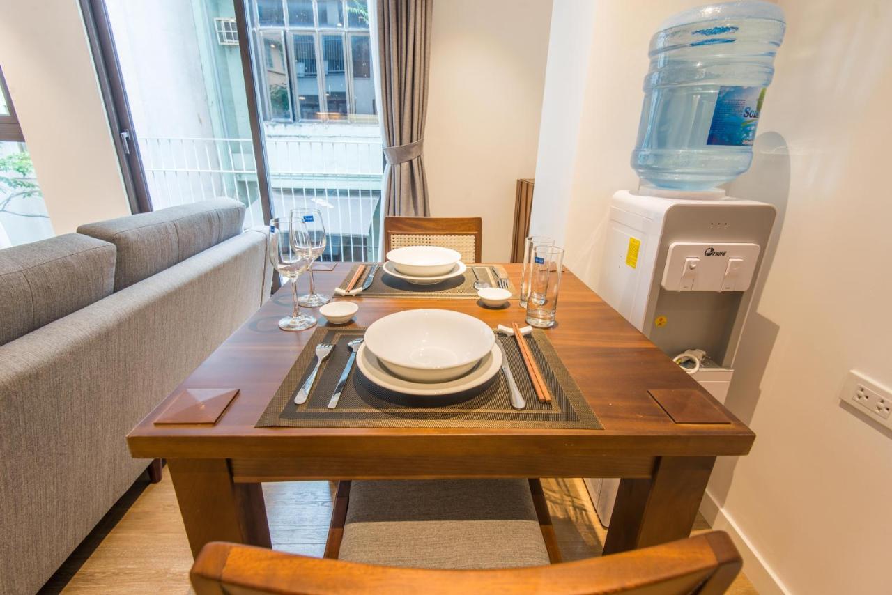 22Housing Hotel & Apartment 81 Linh Lang Hanoi Exterior photo