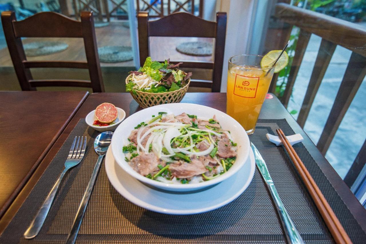 22Housing Hotel & Apartment 81 Linh Lang Hanoi Exterior photo