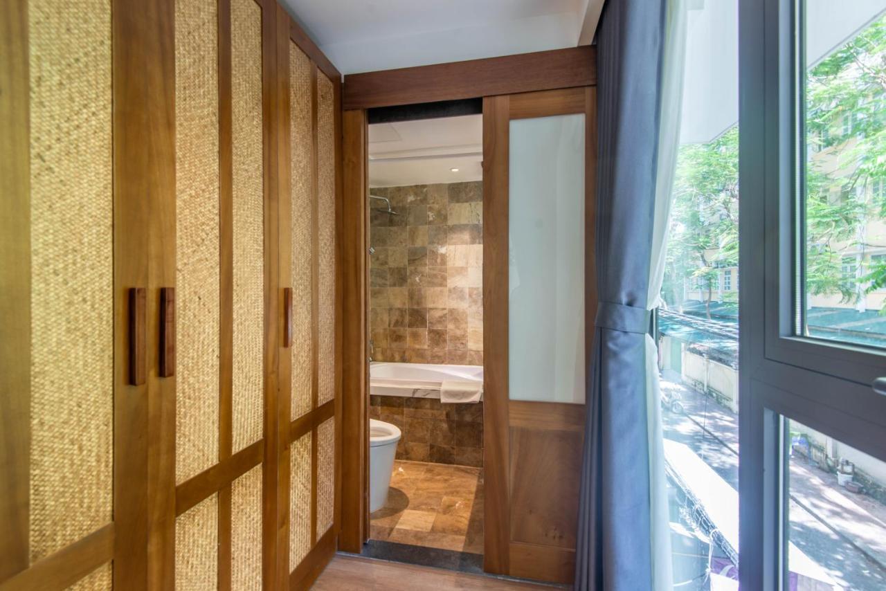 22Housing Hotel & Apartment 81 Linh Lang Hanoi Exterior photo